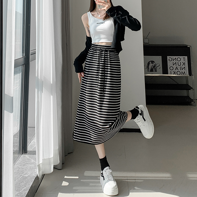 条纹显瘦半身裙女春秋季2025新款高腰毛巾布时尚慵懒风中长款裙子