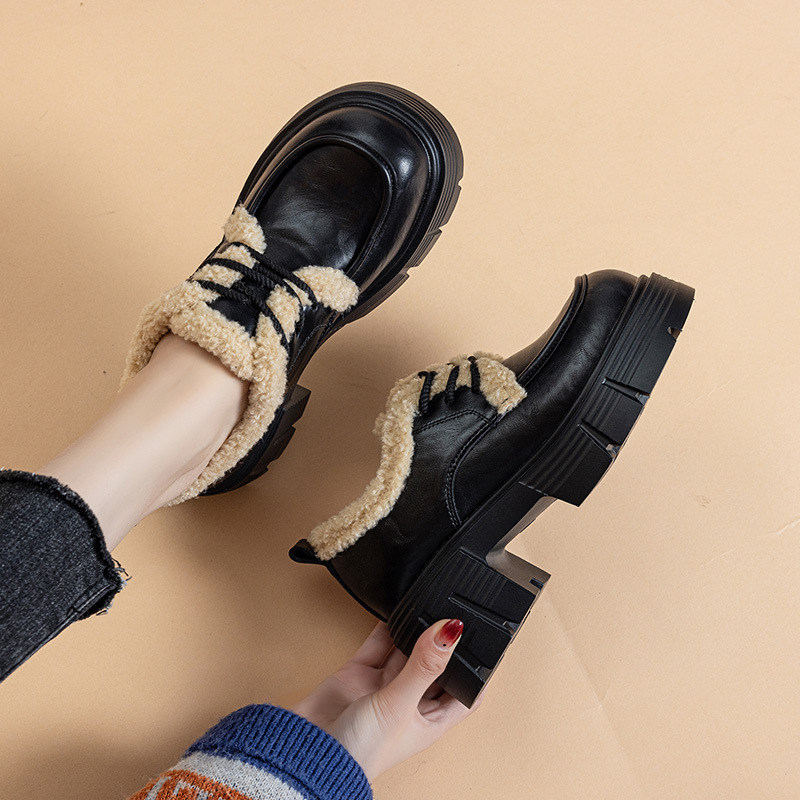 Insulated keep warm shoes English style