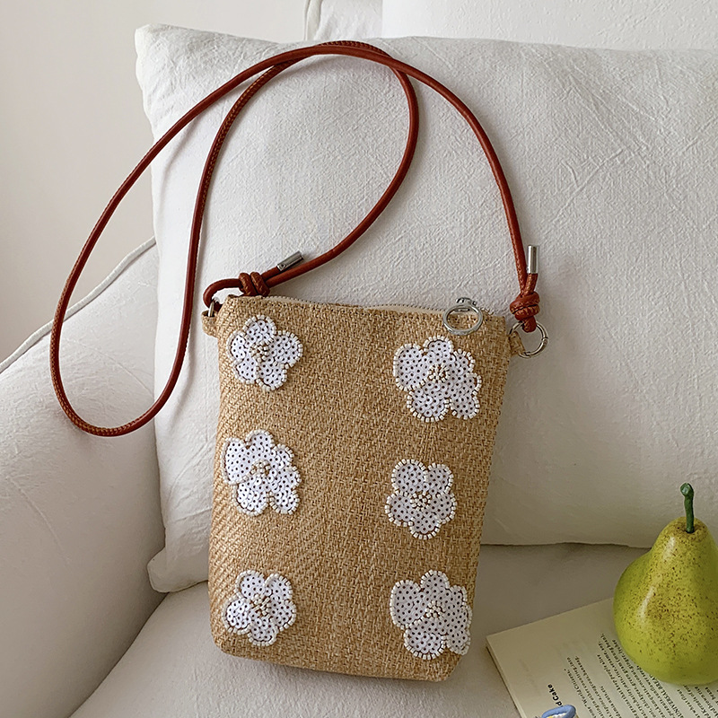 Nicho de sequillas bordadas flores bolsos móviles tendencia diaria versátil exquisita bolsa de mochila pequeña bolsa de moda extranjera