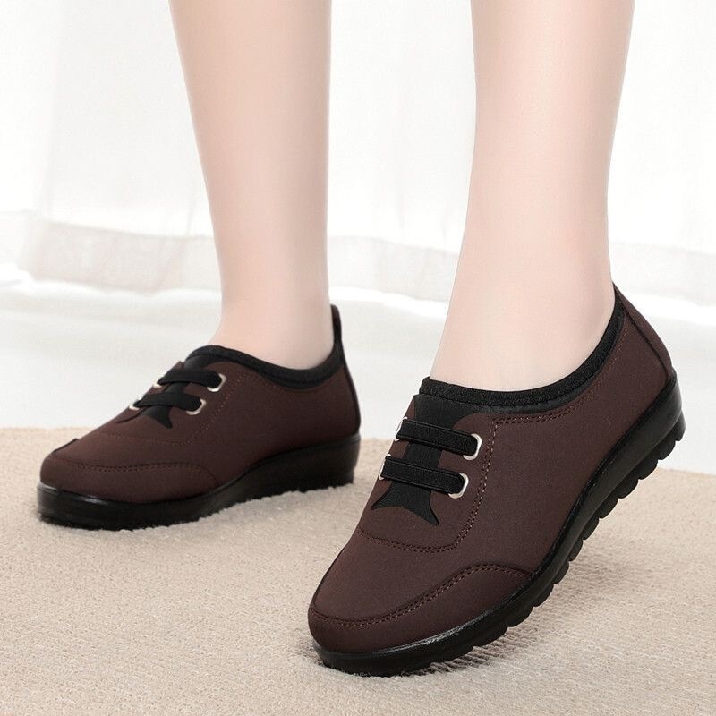 Old Beijing-style women's cloth shoes for spring and autumn, shoes for elderly women, mom's shoes, soft-soled shoes, slip-on casual non-slip shoes Old Beijing-style women's cloth shoes for spring and autumn, shoes for elderly women, mom's shoes, soft-soled shoes, slip-on casual non-slip shoes