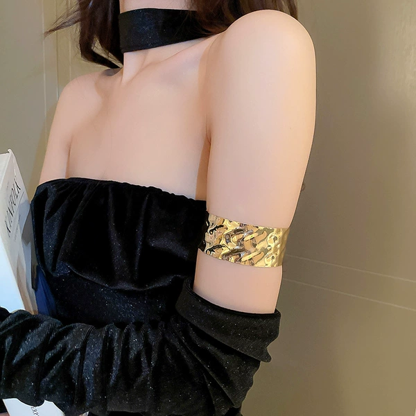 35#bracelet-golden-folds irregular