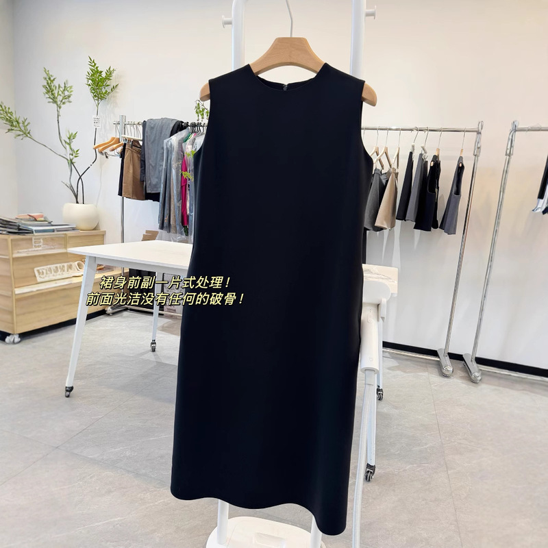 ROW ~~ wind elegant intellectual ~ acetic acid vest dress classic knee long Joker small black dress