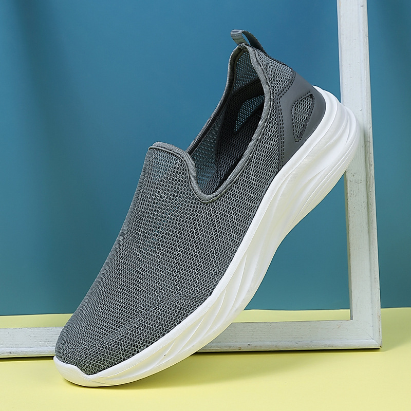 2024 zapatos de malla de tamaño grande hueco para hombres 45 zapatos de malla de verano 46 zapatos de malla suave engordados para hombres