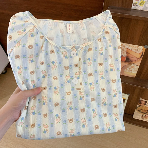 Shorts with a round collar, trousers, with little bears, with short sleeve