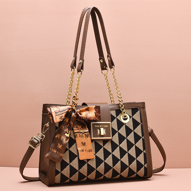 Summer capacious shoulder bag