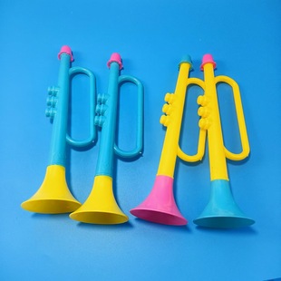 Plastic toys blow trumpet children's toys color trumpet imitation musical instrument toys 2 yuan department store