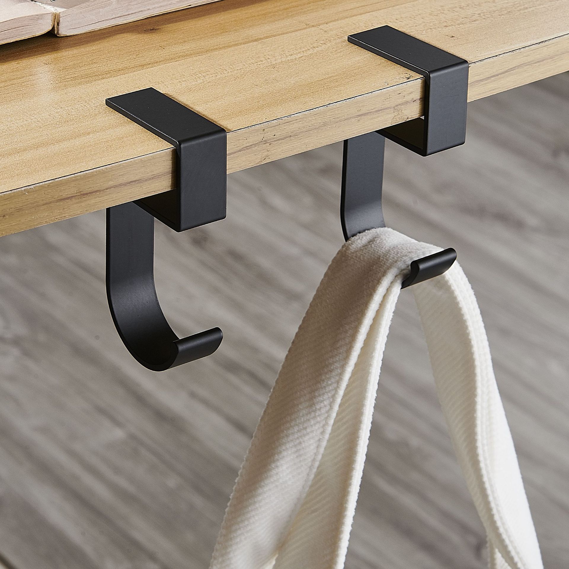 Description Picture 4 of itemDesk Bag Hanger Portable Bag Hanger School Office Desk Edge Bag Hook Desktop Backpack Hanger Punch Free Desk Side Handbag Rack