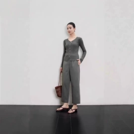 女式羊毛衫;女式打底衫;女式针织衫
