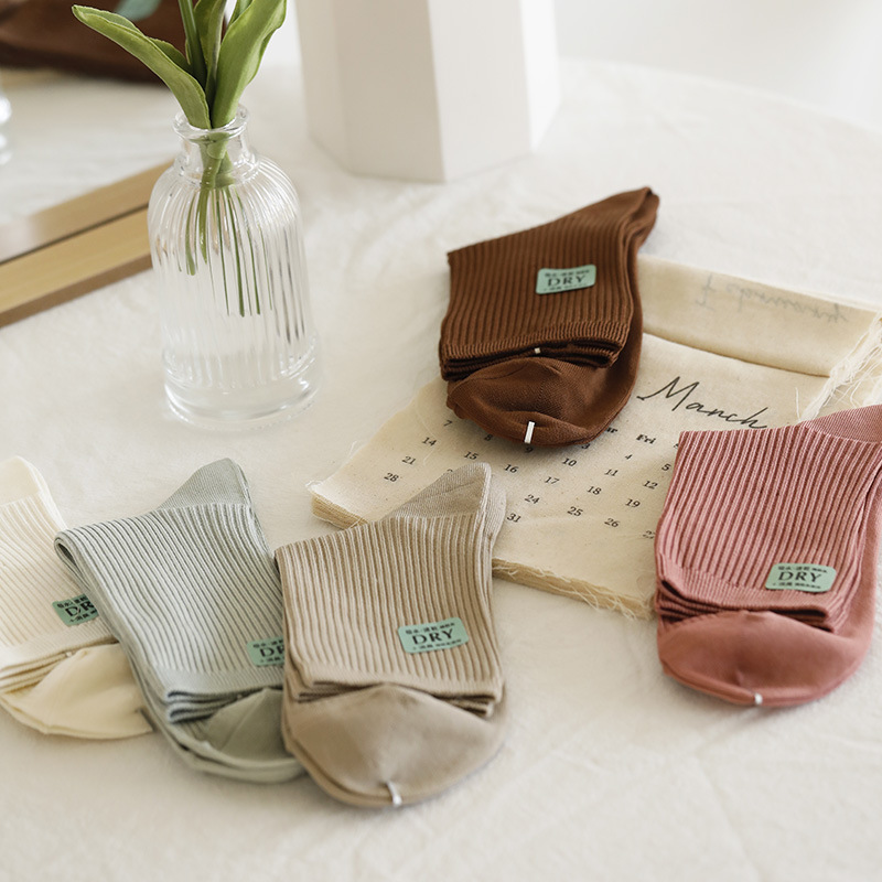 Outdoor Sports Quick-Drying Mid-Calf Socks Travel Camping Couple Casual Solid Color Mid-Length Socks Factory Wholesale Wear-Resistant