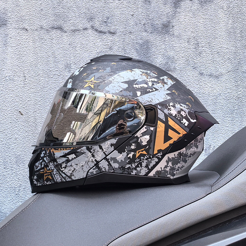 LVS3C certificado casco de motocicleta estándar nacional para hombres y mujeres casco de cara a cara casco de locomotora de verano seguridad general de cuatro estaciones