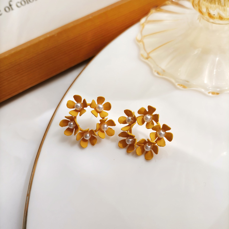 Yellow earrings, silver 925 sample