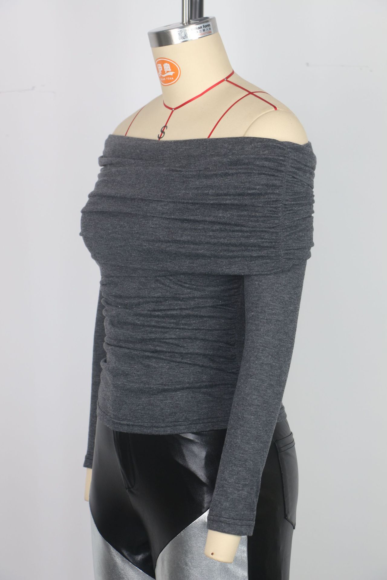Sexy Strapless Long Sleeve T shirt Solid Color Elegant Sexy Slim Fit Crop Top