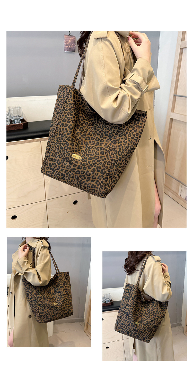 Doppelseitige Canvas-Tragetasche mit Leopardenmuster, große Kapazität, Damen-Umhängetasche im College-Stil, lässige Handtasche im City-Stil, Pendler-Tasche – Detail 14
