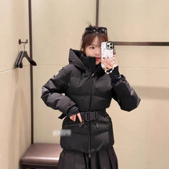 2025年秋冬Mon*新款90白鹅绒滑雪服外套系带收腰连帽蒙口羽绒服女