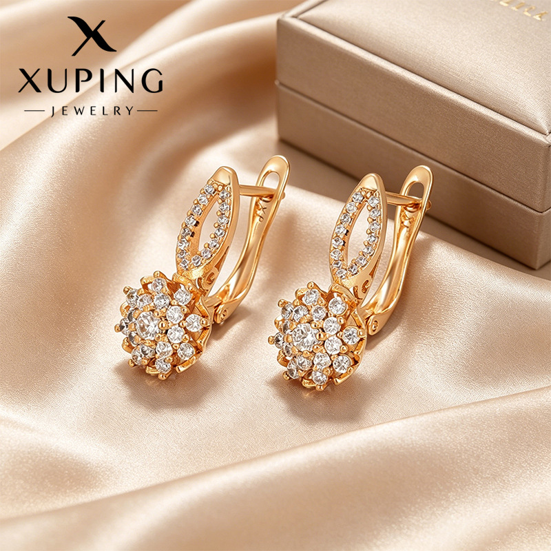 Xuping moda incrustado aretes de gemas artificiales aleación de cobre chapado 18k botones de orejas rusas orejas de estilo retro para mujeres