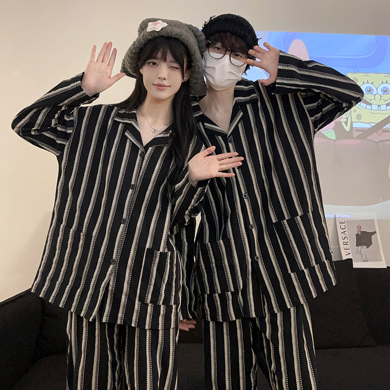 Double pocket black stripes [long sleeves + trousers]