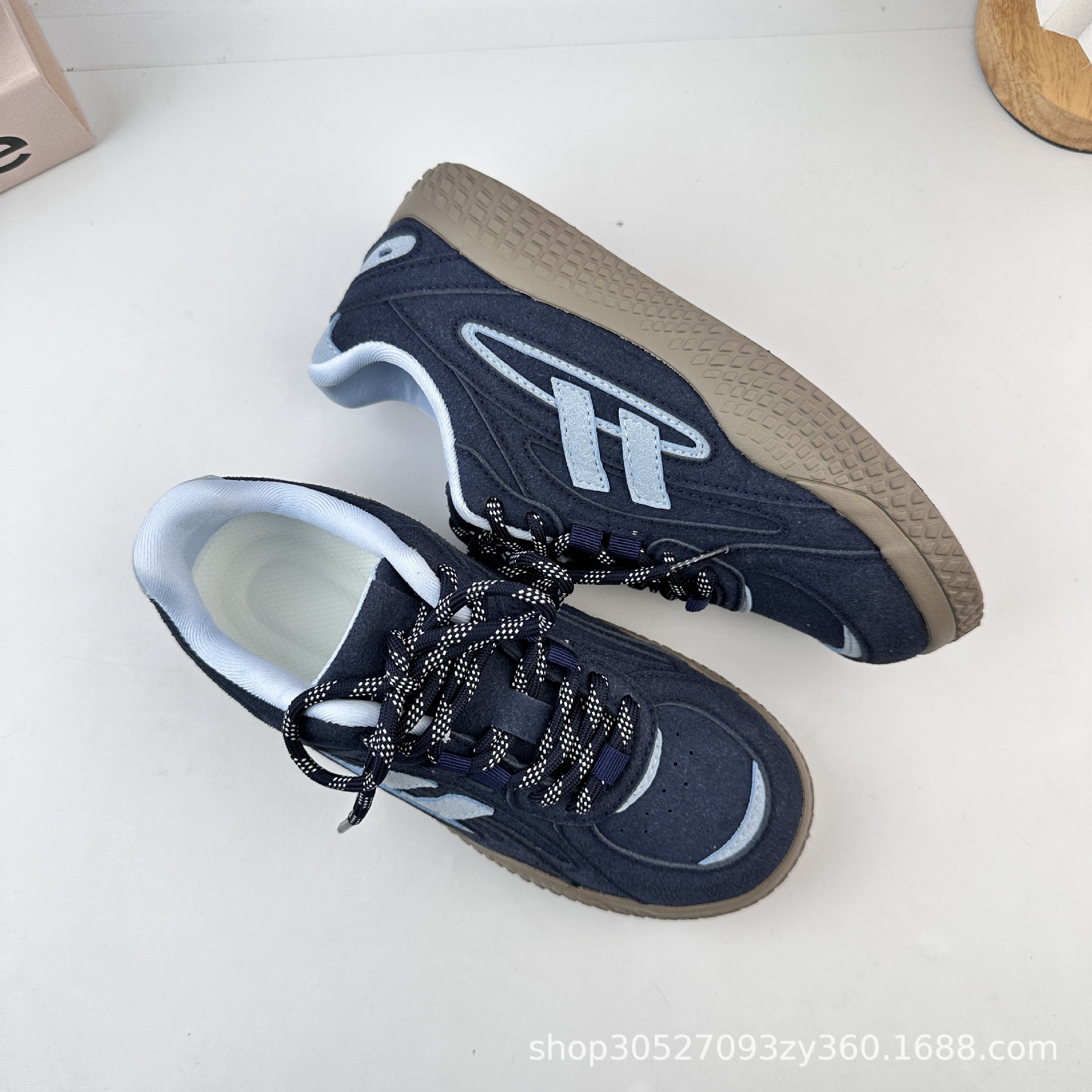 Yuanbo zapatos de skate cómodos ligeros para mujeres 2025 otoño nuevos zapatos deportivos casuales de estilo coreano zapatos de lona para mujeres