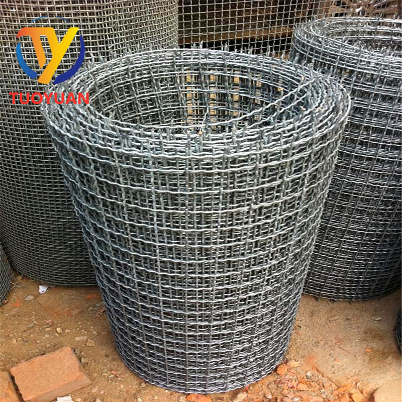 现货供应钢丝网围栏铁丝网防护网养床钢网底网围网轧花网矿筛网