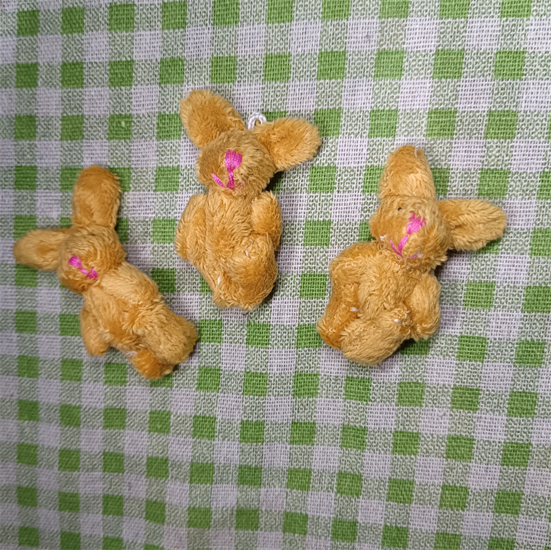 4.5cm 밝은 갈색 장모 토끼