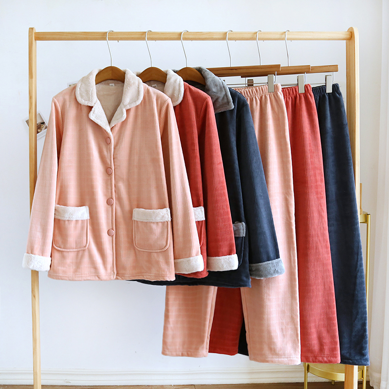 새로운 패브릭  복합 플란넬 커플의 가을과 겨울 플러스 벨벳 잠옷 세트 남녀 코랄 벨벳 홈 옷