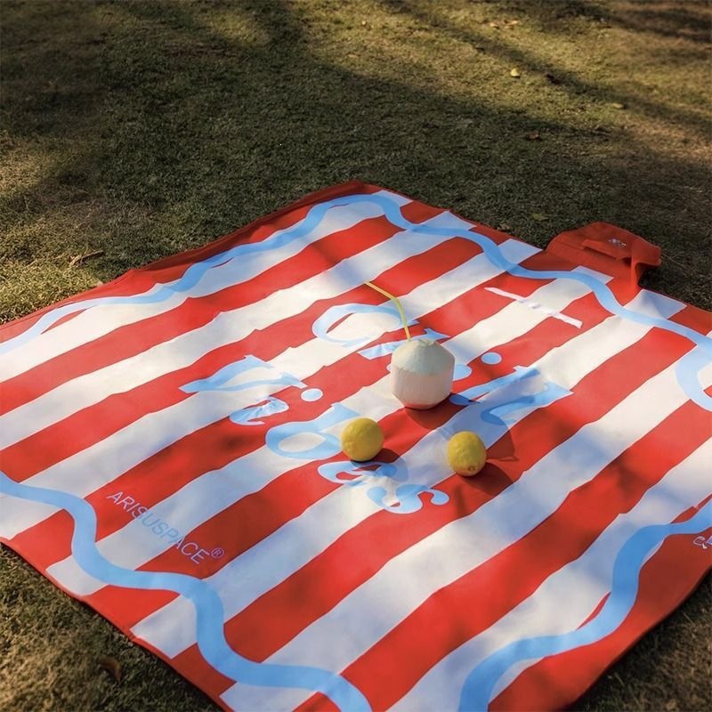 Beachside picnic cojín de piso al aire libre alojamiento de picnic a prueba de humedad alojamiento portátil tela de oxford gruesa almohadilla de playa comercio exterior