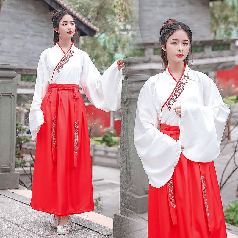 큰 소매, 위쪽은 흰색, 아래쪽은 빨간색 여성 스타일