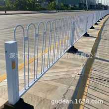 各种护栏 防护网菱形孔网 长方形孔 道路防护网网孔