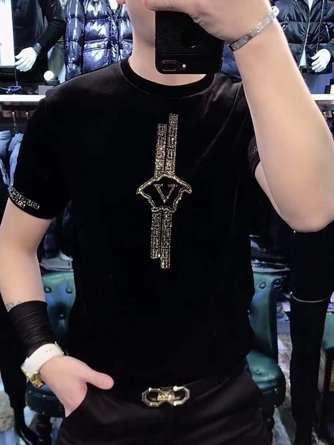 Men's velvet base layer shirt for autumn and winter, popular style, round neck, versatile, short sleeve, fashionable and trendy, rhinestone short-sleeved T-shirt.