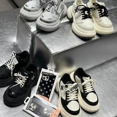 SMFK 厚底リップルダッドシューズ女性用 2025 春の新作クロスフラワーハイヒールスニーカー黒と白のカジュアルシューズ