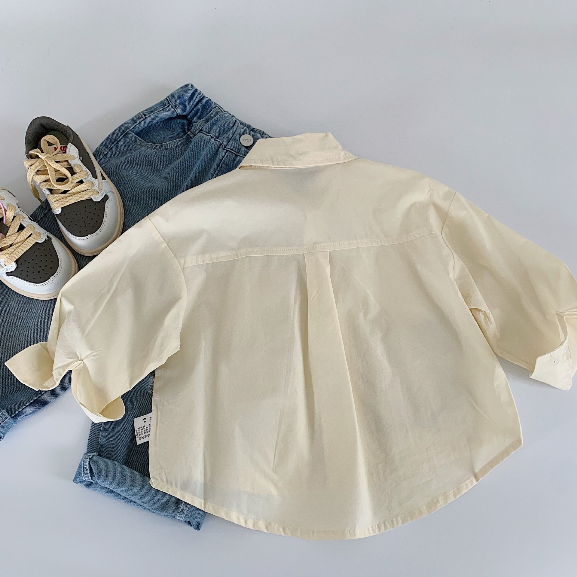 Camisas para niños Mai Bao 2025, otoño nuevo estilo para niños y niñas, camisas de etiqueta extranjera, ropa de otoño para bebés, ropa interior para niños