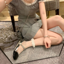 ��ɫ�ٽz��߅ˮ���m��Ů�ж�Ͳ�ļ�����̿�c�z�m��ϵ�ѶѶ��m