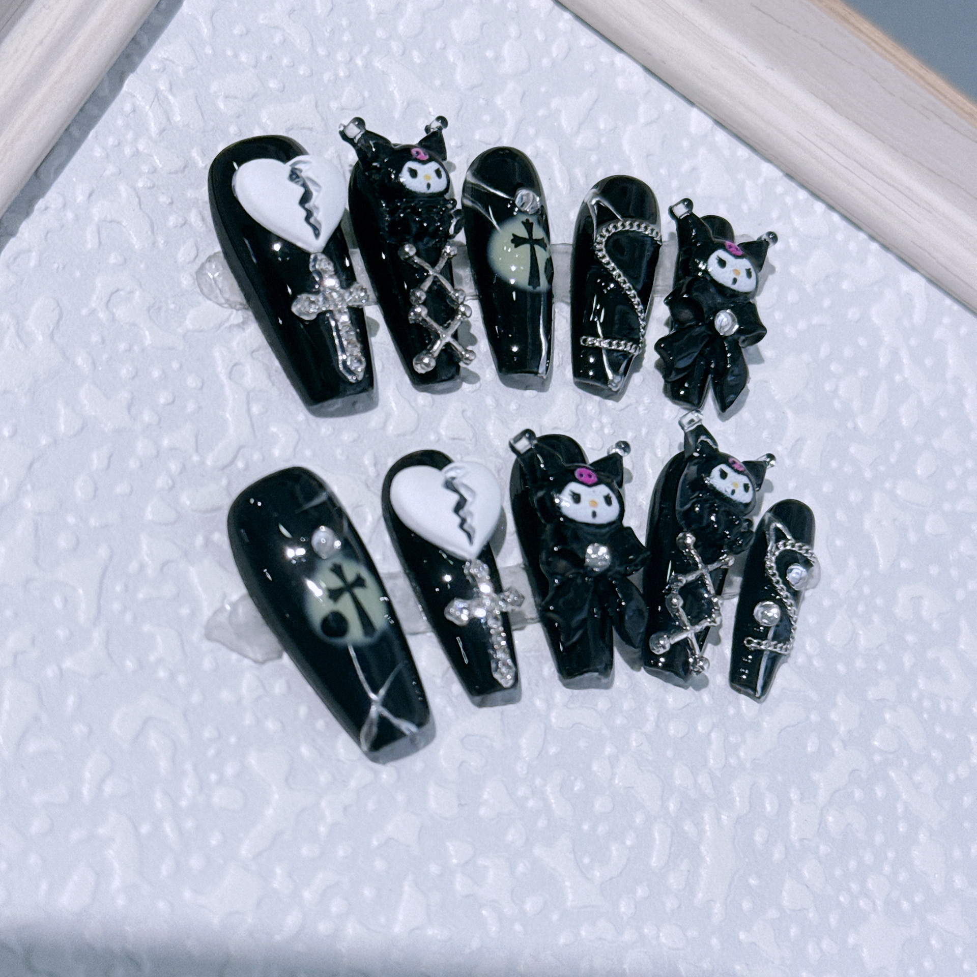 Miss Meow hecho a mano manicura heartbreak coolomi Shibuya chica caliente y2g manicura acabado parche