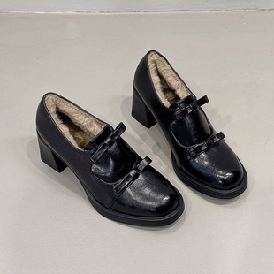 ܛƤ��~Ӣ���L��ʽ�ձ��ٴ�СƤЬŮ�ߴָ��¿�ﶬ�����Y��Ь