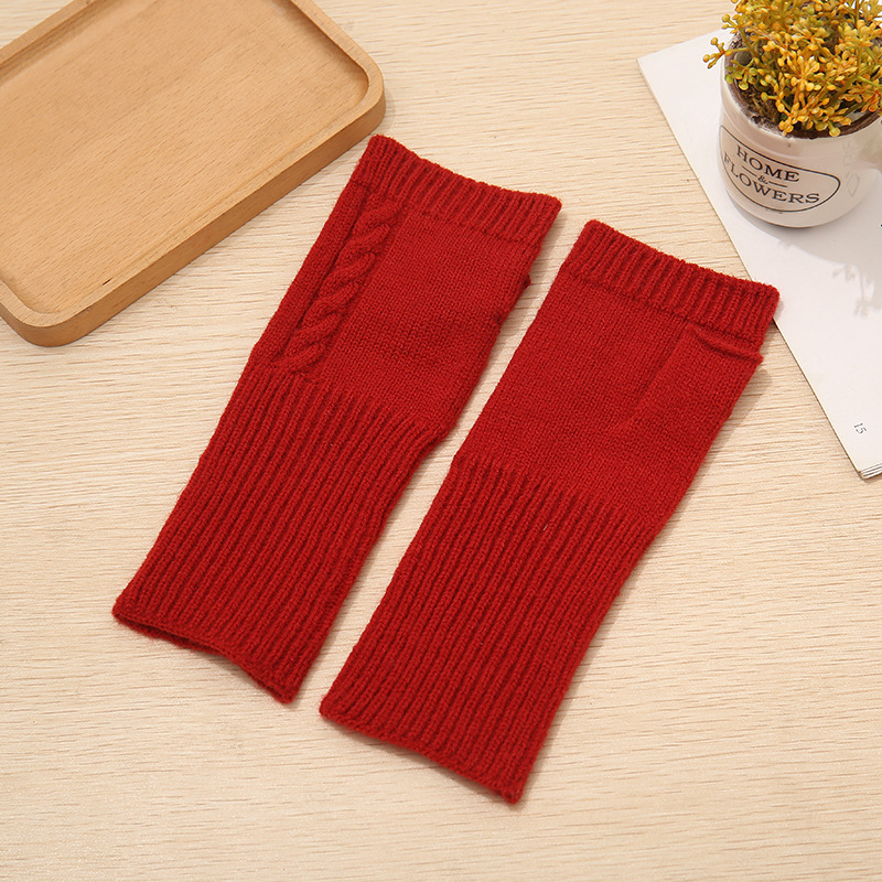 2021 Otoño e Invierno hombres y mujeres guantes de Jacquard de giro de moda Nueva Cachemira de punto cálido medio dedo abierto manga del brazo del dedo