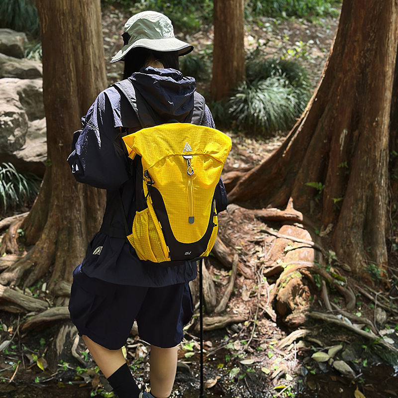 25新款小众高级质感轻便登山包户外休闲骑行运动包短途旅行双肩包|undefined