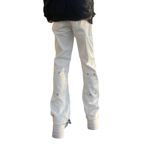 Urban street style, cool and edgy, niche denim jeans for men with an Instagram cool brand, loose and slimming, slightly tapered straight-leg pants.