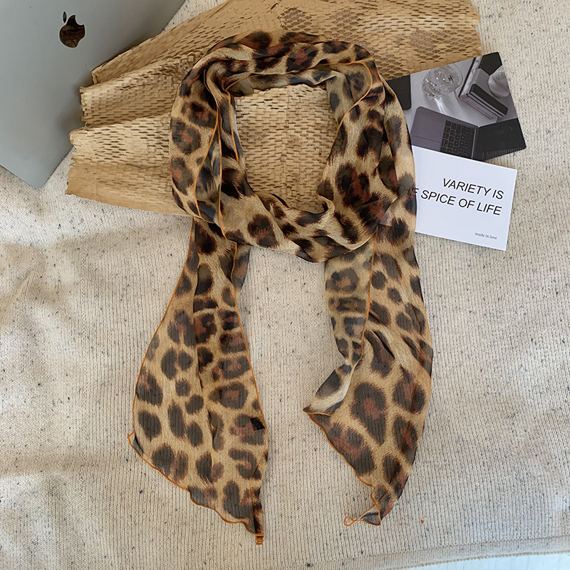 Amarillo leopardo grande