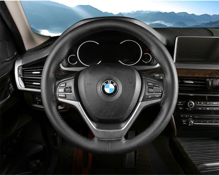 Hand-Stitched Leather Steering Wheel Cover, Sweat-Absorbent, Breathable, Non-Slip, Suitable for All Seasons, Business-Grade Car Steering Wheel Leather Cover