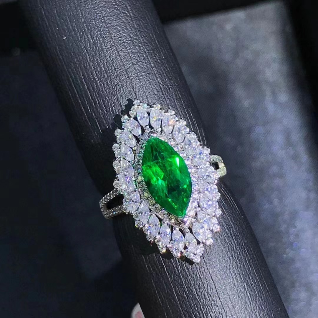 Luz de lujo 1.58 quilates colombiano cultivado anillo esmeralda ojo de caballo oro 9 quilates con anillo de diamante de alto carbono