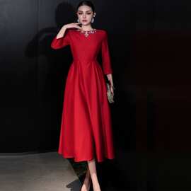 优雅气质2025年秋季新款高端宴会礼服中长裙子名媛轻奢红色连衣裙