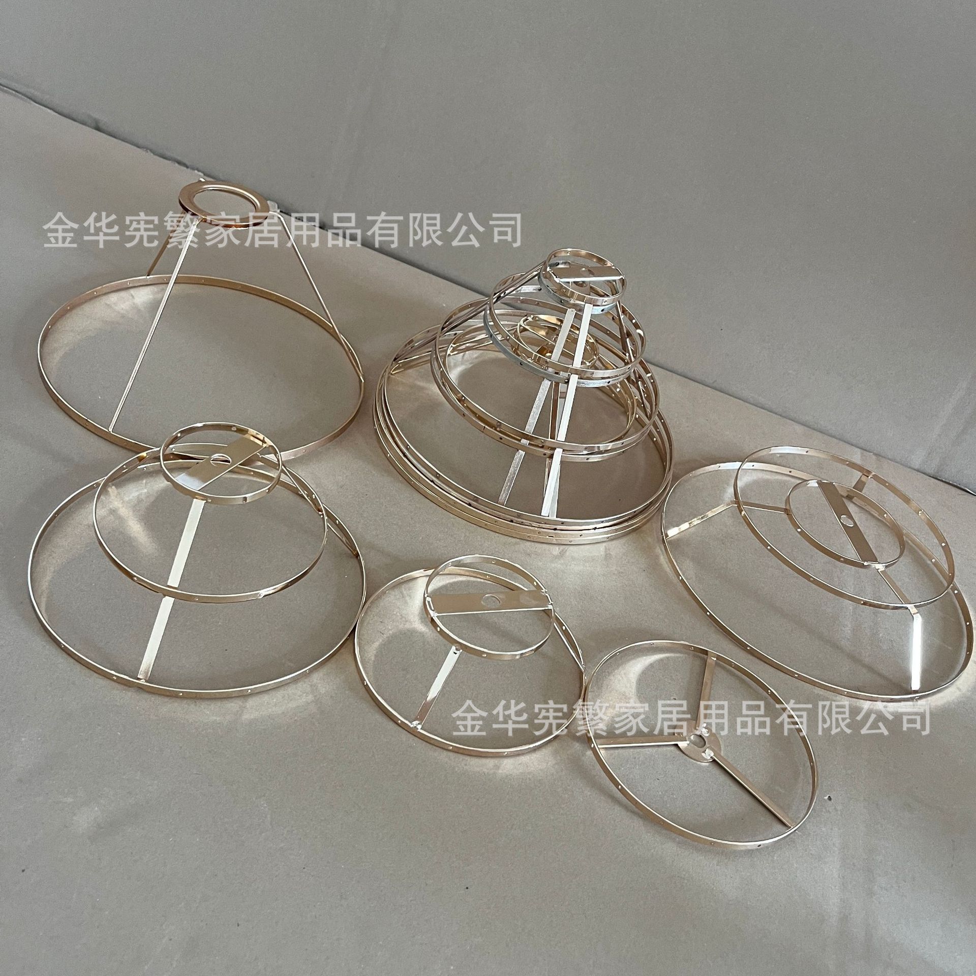 Accesorios caseros transfronterizos Xianfan recomienda Diy hierro marco de hierro metal perforado fabrica de hardware en stock