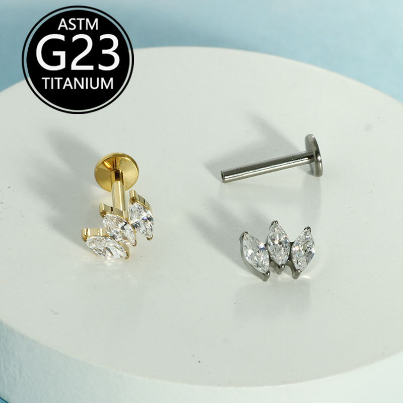 16G labret stud size and finish detail