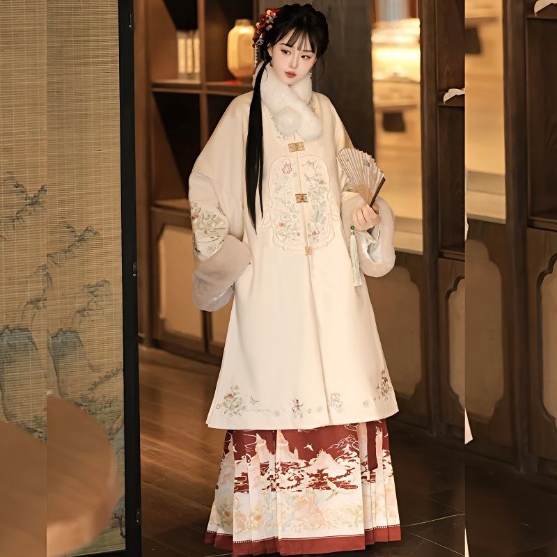 Best Friend's New Hanfu Outfit for Women: Ming-Style Long Coat with Fleece Lining, Thickened Daily Wear Mamian Skirt, Winter Daily Set Best Friend's New Hanfu Outfit for Women: Ming-Style Long Coat with Fleece Lining, Thickened Daily Wear Mamian Skirt, Winter Daily Set