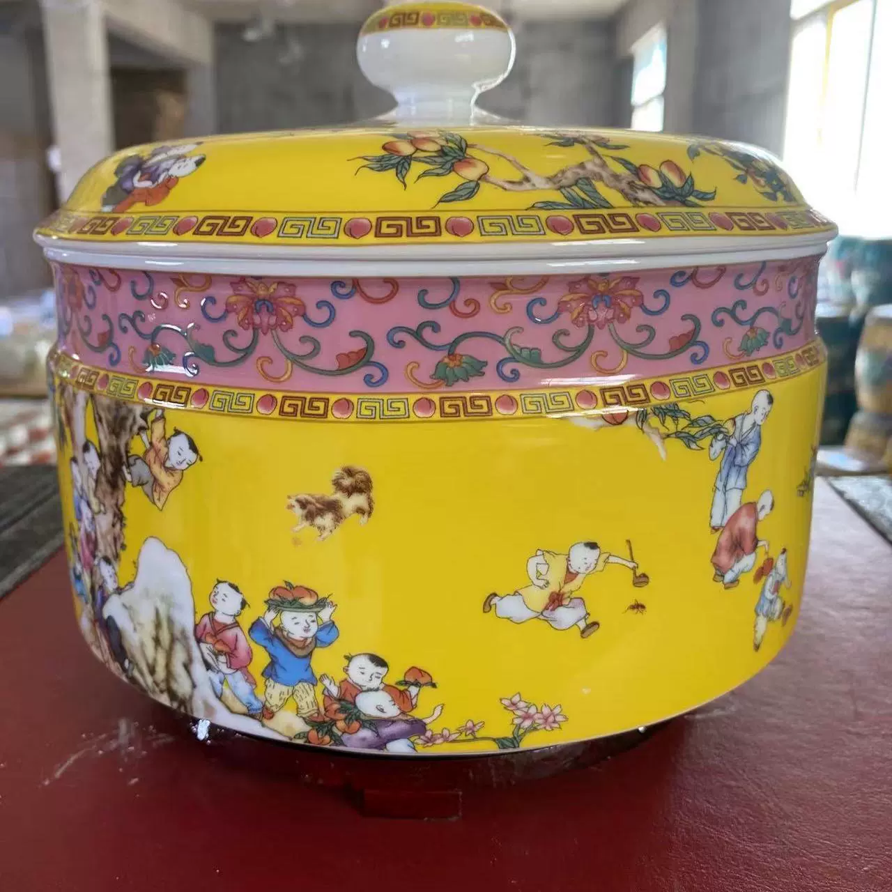 景德镇陶瓷摆件手绘帝王黄珐琅彩缠枝莲储物罐茶饼罐茶叶罐