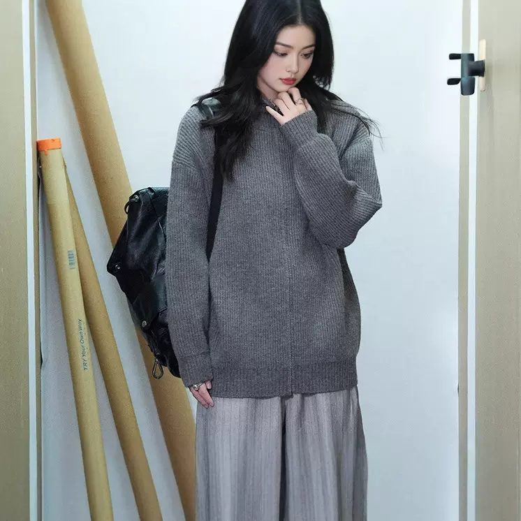 定制秋冬新款高领毛衣女灰色宽松慵懒风坑条针织中长款上衣设计感