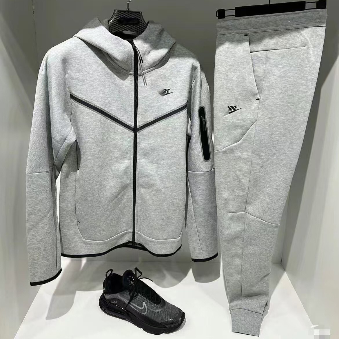 High-quality hook-and-loop fastener jacket, spring/autumn casual sportswear, knitted, overseas edition, windbreaker with hood