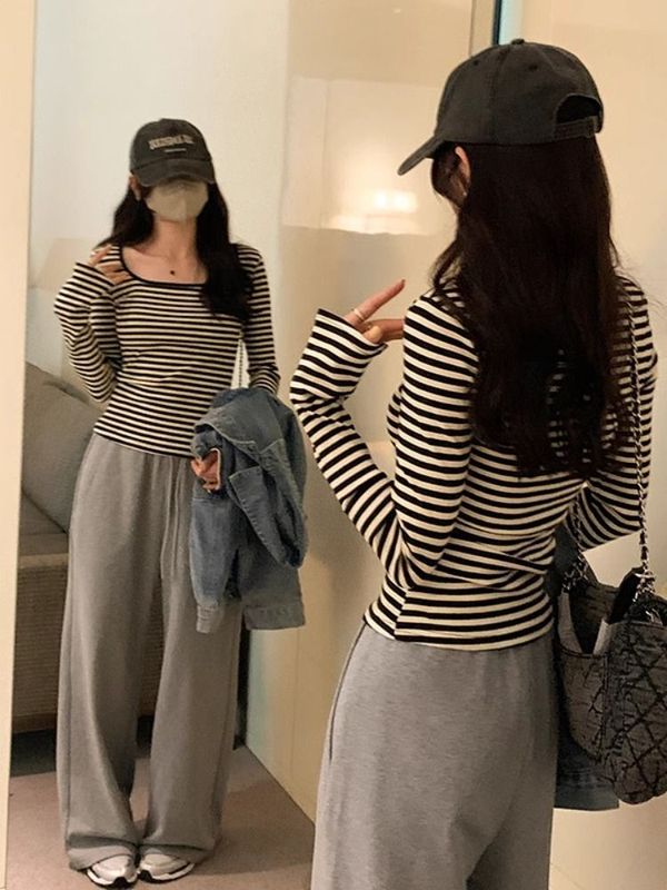 レトロな色の方襟のストライプの長袖のtシャツの女性の秋冬のデザイン感の修身の中で底のシャツの正肩の上着を掛けます。|undefined