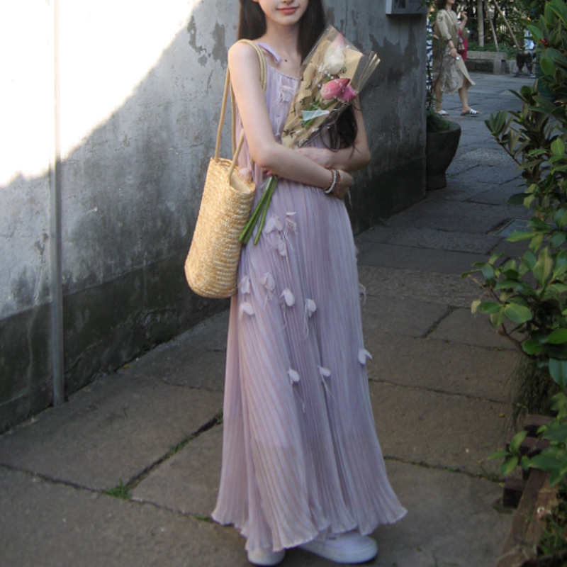 Three-Dimensional Flower Suspender Pleated Dress for Women Summer Seaside Vacation Super Fairy Temperament Fake Long Skirt Three-Dimensional Flower Suspender Pleated Dress for Women Summer Seaside Vacation Super Fairy Temperament Fake Long Skirt