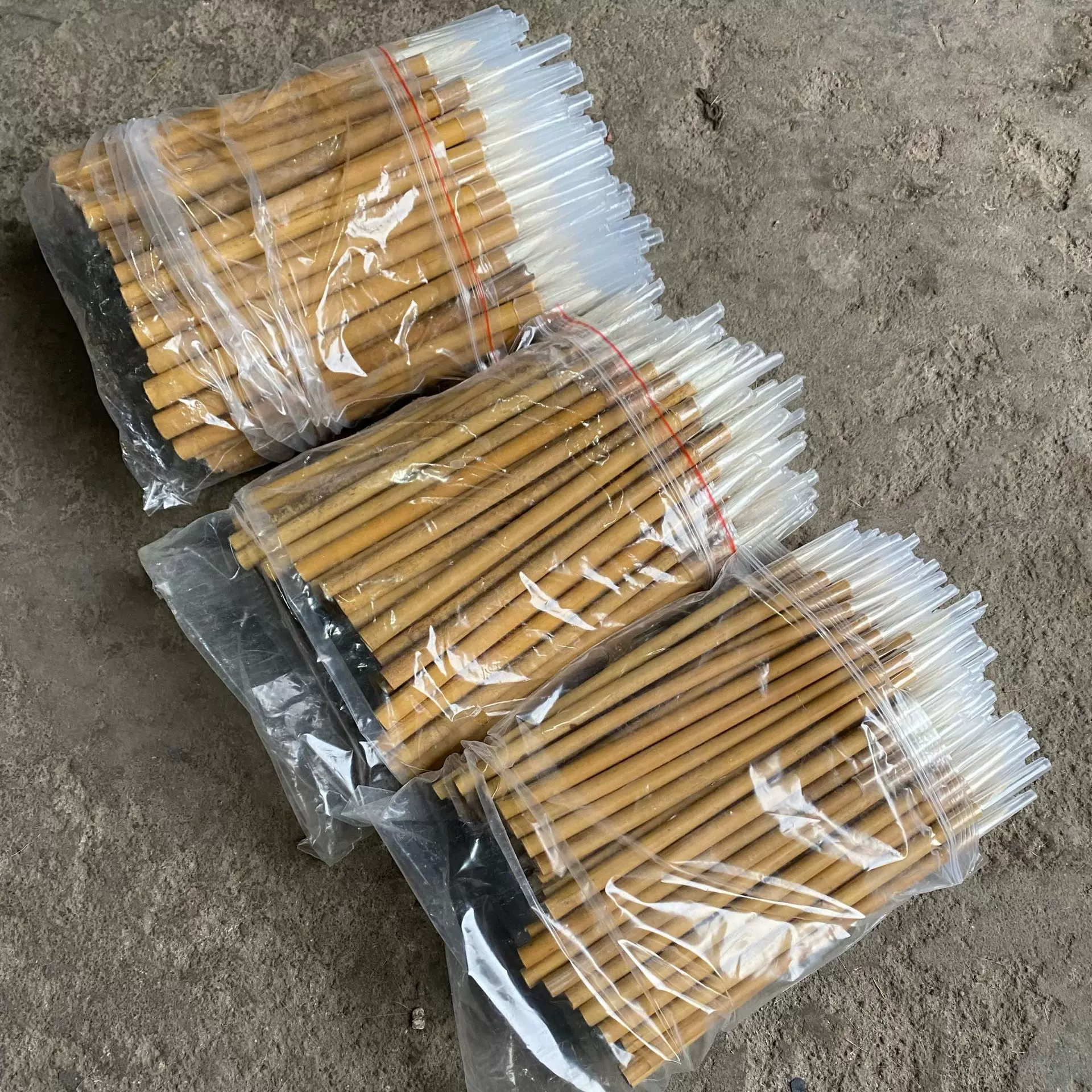 工业油漆毛笔 一次性便宜毛笔竹杆大中小白云涂胶水羊毛笔批发