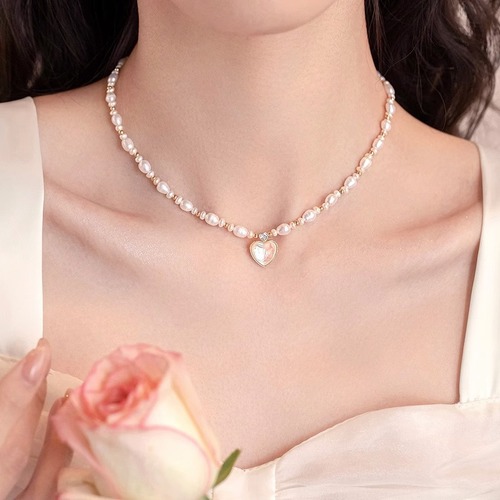 Freshwater Pearl Heart-shaped Cubic Pendant Necklace mermaid Princess Colorful Design Sense Shimmering Irregular Pearl Lock Chain